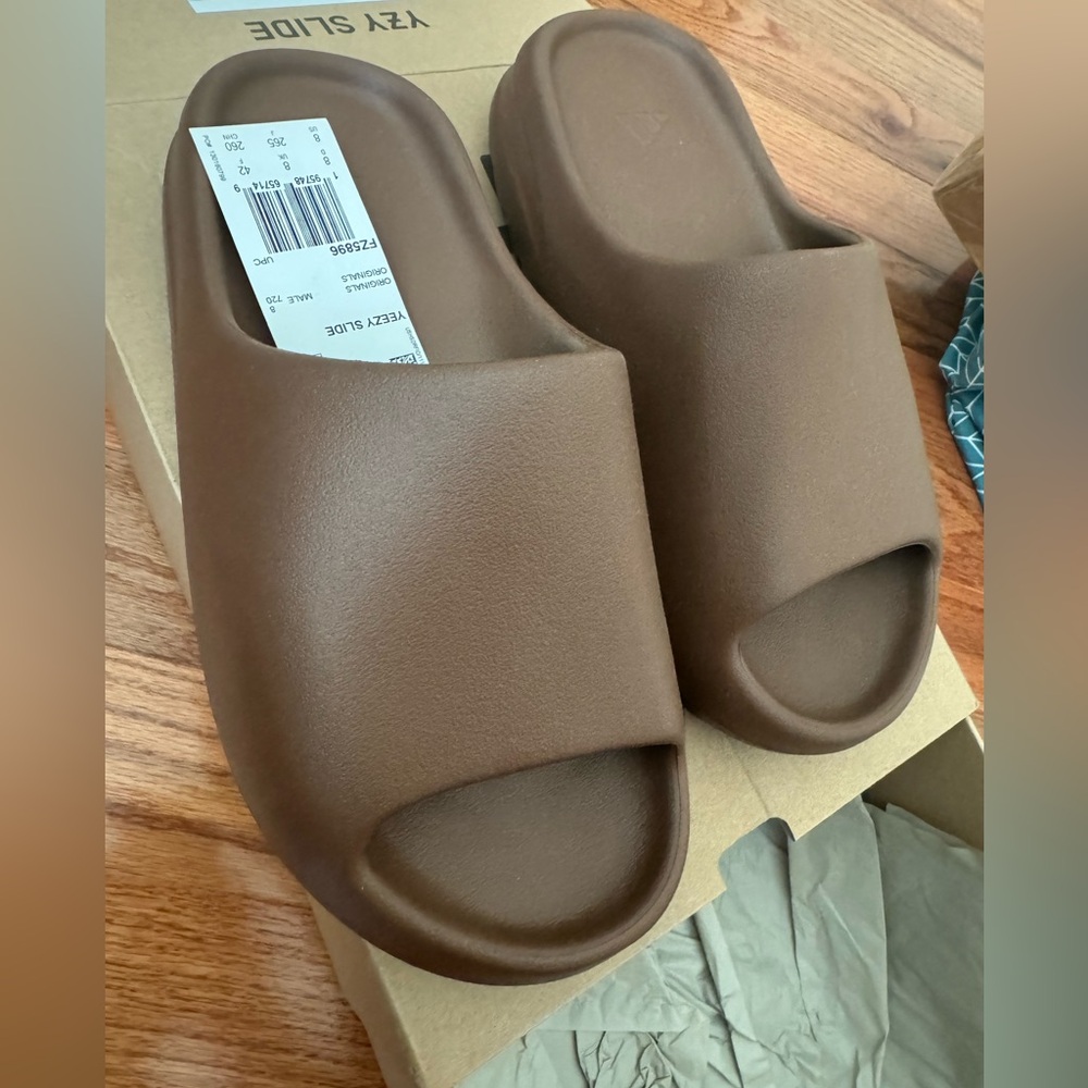 Yeezy Slides Flax Size 8